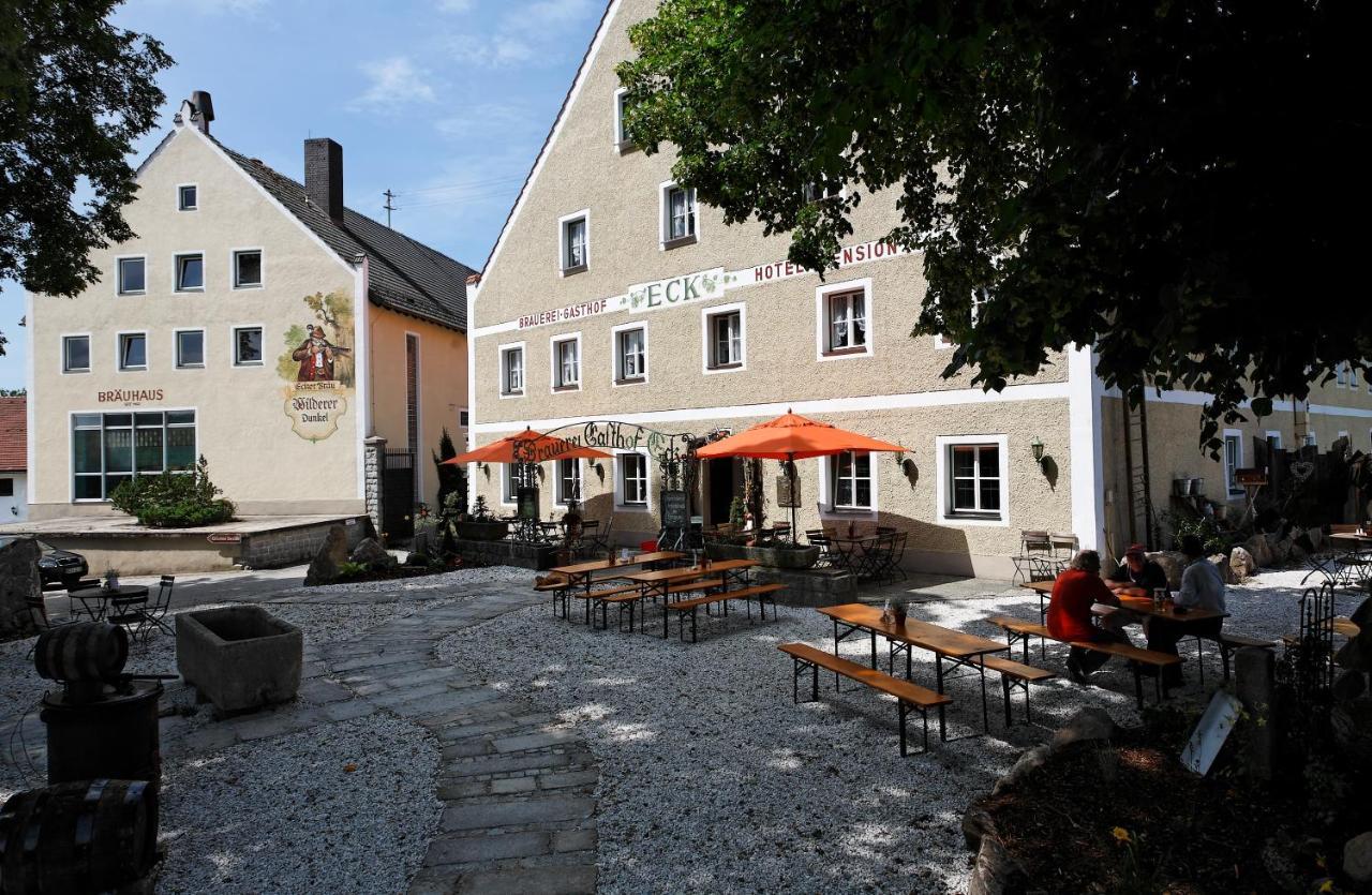 ホテル Brauerei-Gasthof Eck Böbrach エクステリア 写真