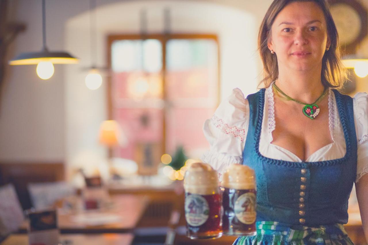 ホテル Brauerei-Gasthof Eck Böbrach エクステリア 写真